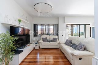 Apartamento  Calle julio palacios. Exclusiva vivienda exterior con terraza y piscina en julio palac
