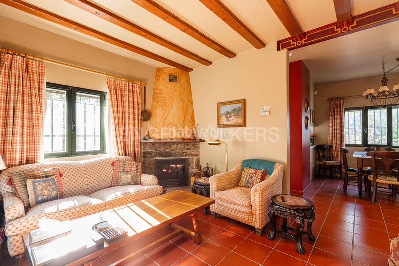 Foto 0fd5793c-9025-41b4-b53b-550737e013ab. Casa con riscaldamento parcheggio in Centro-Manguilla Escorial (El)