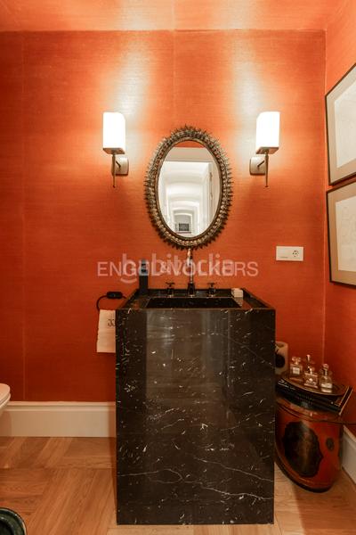 Foto f49049dd-952e-47b5-aaa0-a99a149c0bec. Apartamento exclusiva vivienda señorial en finca representativa en Almagro en Madrid