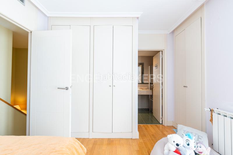 Foto 6630d458-f115-4c64-82f3-8a54d773c0c1. Attique avec chauffage parking piscine dans Viñas Viejas Boadilla del Monte