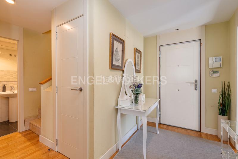 Foto fce1bba9-fa69-414c-95fa-1ffd7cca3106. Attique avec chauffage parking piscine dans Viñas Viejas Boadilla del Monte