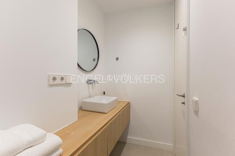 Foto bb8cc50d-962d-42ae-af39-a241e639d6f6. Rent apartment with heating in Goya Madrid