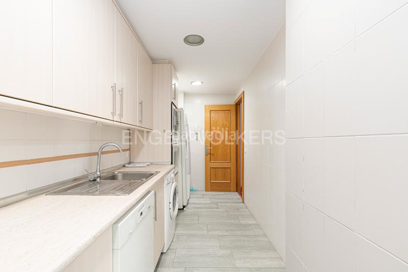 Foto e5b1a73b-32ca-4728-8c59-004ec049161e. Affitto piccolo appartamento con riscaldamento parcheggio piscina in Pozuelo de Alarcón