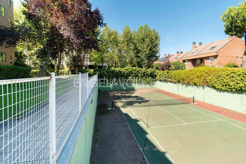 Foto f69fbc58-a997-4b81-94ec-38a12276665d. Affitto piccolo appartamento con riscaldamento parcheggio piscina in Pozuelo de Alarcón