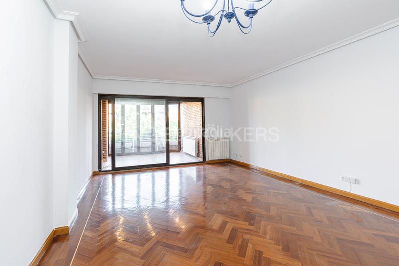 Foto 849c0470-234a-4370-be72-5d99987baa57. Alquiler apartamento exclusivo piso en avenida de europa en Pozuelo de Alarcón