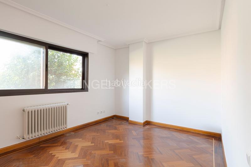 Foto be691b8c-ef59-42f3-91f3-1f334f330658. Alquiler apartamento exclusivo piso en avenida de europa en Pozuelo de Alarcón