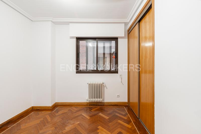 Foto f0f35798-0d45-43d6-84c2-e85f9c560a66. Alquiler apartamento exclusivo piso en avenida de europa en Pozuelo de Alarcón
