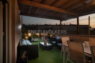 Attique à Rejas. Impresionante ático con vistas despejada con una terraza de 70m2