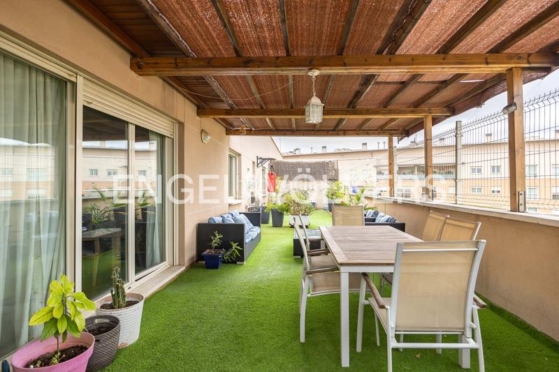 Foto 0150ae72-d51e-4e71-bbb3-4feb26493aa0. Attico con riscaldamento piscina in Rejas Madrid