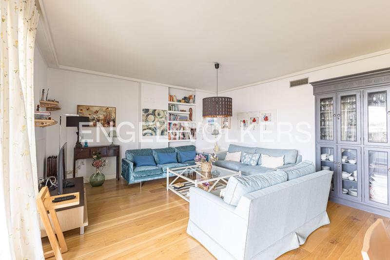 Foto 2d195268-cb09-4ae5-a7be-0db729deaf66. Attico con riscaldamento piscina in Rejas Madrid