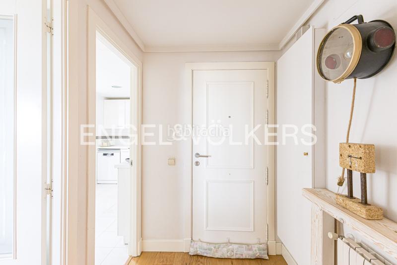 Foto c89f77cb-7604-45aa-9121-763aee6e6964. Attico con riscaldamento piscina in Rejas Madrid