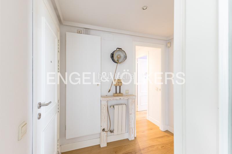 Foto d972c8cd-7082-48cd-b842-0d474e2643e7. Attico con riscaldamento piscina in Rejas Madrid