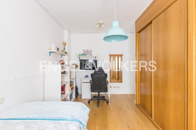 Foto e293aa1b-b87b-464f-8788-c194f8a4b44c. Attico con riscaldamento piscina in Rejas Madrid