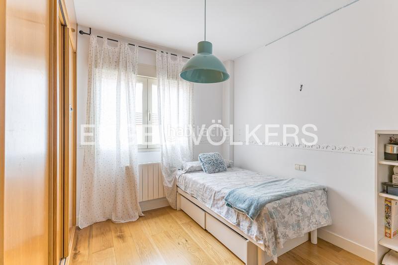 Foto fe86862b-f4e7-4dab-8d45-f05bdd86b275. Attico con riscaldamento piscina in Rejas Madrid