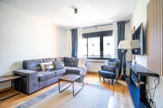 Apartament a Simancas. Fantástico piso exterior en urbanización privada de lujo cerca d