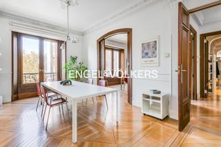 Apartament  Calle de génova. Espectacular piso en finca clasica de almagro para reforma integ