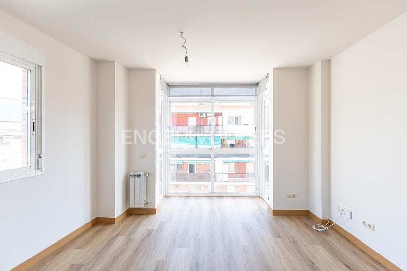 Foto 574de33f-6c67-41fa-bf78-1d417d30ef25. Apartament amb calefacció aparcament a Butarque Madrid