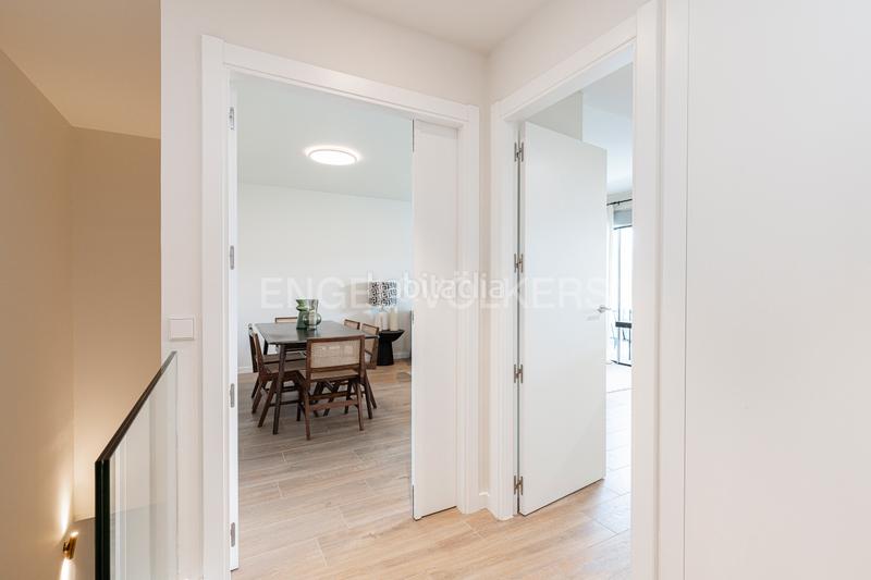 Foto 8d979a46-32d5-4c6d-96c6-cbd906efeca1. Alquiler apartamento bajo dúplex amueblado con jardín en boadilla en Boadilla del Monte