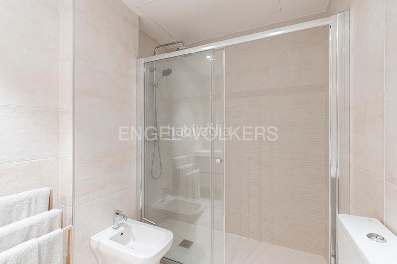 Foto 7af699e4-c06d-43dc-a4f4-c32259ac7e93. Lloguer apartament amb calefacció aparcament piscina a Boadilla del Monte