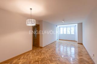 Location Appartement  Calle de la bañeza. Luminoso piso recién reformado