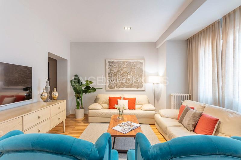 Foto b968decd-eaf1-4804-b6da-ef25eb2ea1d2. Alquiler apartamento piso de lujo en salamanca en Madrid