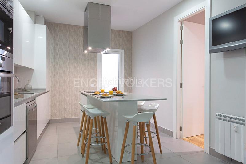 Foto e889cdaf-4ae3-4191-b7f7-863d5b77d823. Location appartement avec chauffage dans Castellana Madrid