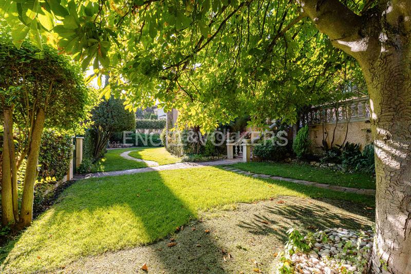 Foto 5fb1c07b-2011-44bf-aebe-12e11c9a8327. Casa unifamiliar con exclusiva ubicación en Pueblo Pozuelo de Alarcón