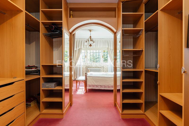 Foto b4f28587-6a84-4681-ba11-69e4528c6a68. Casa unifamiliar con exclusiva ubicación en Pueblo Pozuelo de Alarcón