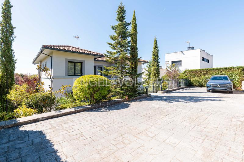 Foto 0e62414f-df36-40e9-8d7b-5cc2f3c49e43. Maison avec chauffage piscine dans Hoyo de Manzanares