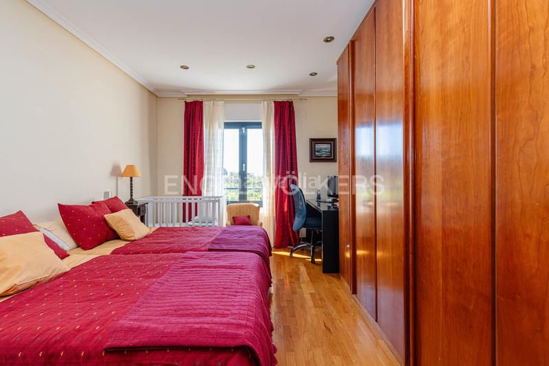 Foto 18d02d6f-b8de-4b53-a99c-781f24829c00. Maison avec chauffage piscine dans Hoyo de Manzanares