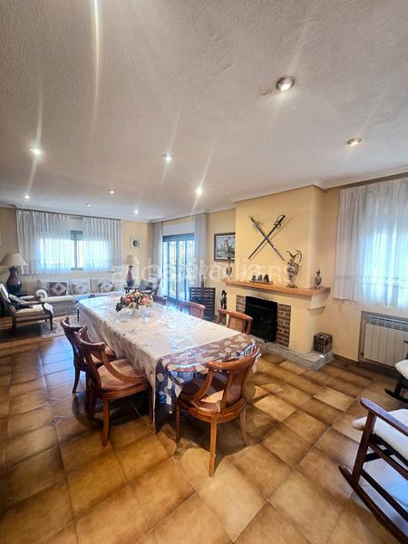 Foto 3ae7a12e-2a36-452b-8361-27486d07a476. Lloguer casa amb calefacció aparcament piscina a Becerril de la Sierra