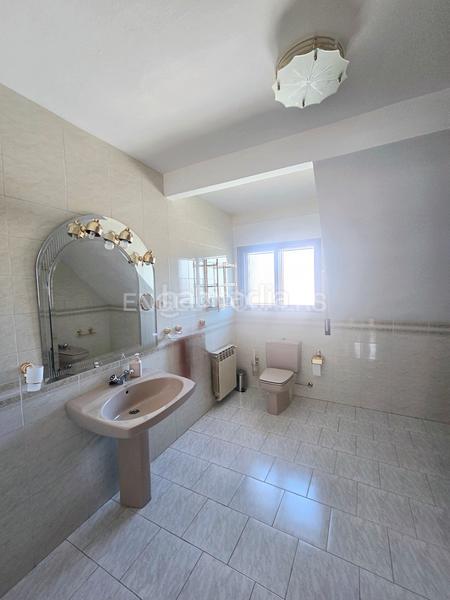 Foto d0fefc56-2606-47d9-b244-e89cee8cec15. Lloguer casa amb calefacció aparcament piscina a Becerril de la Sierra