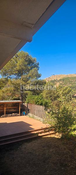 Foto e7188361-5e42-4700-8bcc-5756495136d0. Lloguer casa amb calefacció aparcament piscina a Becerril de la Sierra