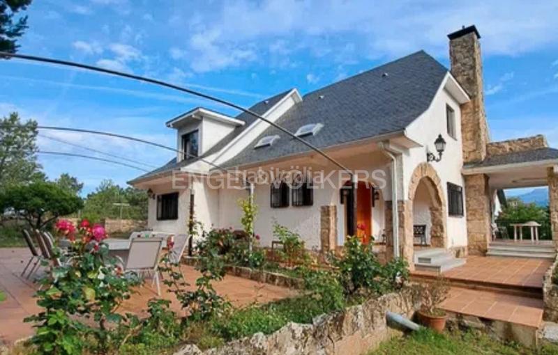 Foto f24268a4-fb3f-4bb8-9f87-68a3efce62c0. Lloguer casa amb calefacció aparcament piscina a Becerril de la Sierra