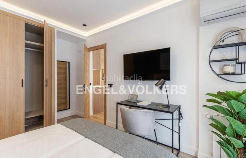 Foto 1d8af204-8a9a-4d05-b9a0-78c93cab8580. Miete appartement mit heizung in Argüelles Madrid