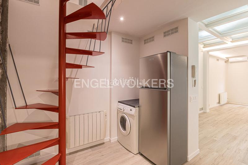 Foto 40a66f14-72ed-48c2-9e10-81b6dcd0828d. Apartamento singular dúplex reformado de los austrias en Madrid