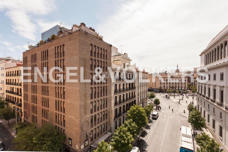 Foto 48698d32-55c8-476c-99a9-2599acd24ff3. Apartamento singular dúplex reformado de los austrias en Madrid