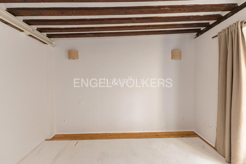 Foto 6940300d-d904-4228-9bb6-d2da099921a6. Apartamento singular dúplex reformado de los austrias en Madrid