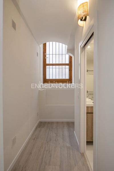 Foto a1f878c5-aeec-4fce-b7a8-f21f3970a557. Apartamento singular dúplex reformado de los austrias en Madrid