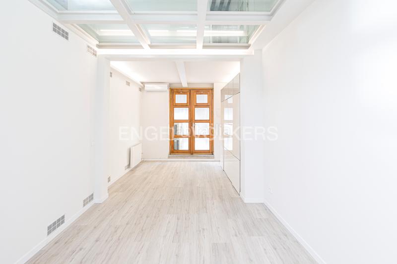 Foto a48fc272-a1e1-4631-854c-d3b281642a21. Apartamento singular dúplex reformado de los austrias en Madrid