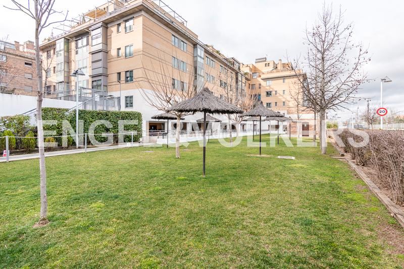 Foto 0b3afc83-51b0-464d-aee4-22a5606f87a6. Rent apartment with heating parking pool in Aravaca Madrid