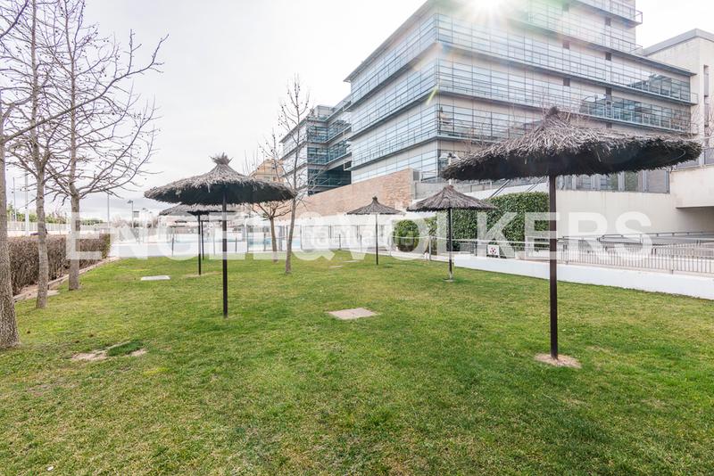 Foto 9c9745ee-8ec9-4b7c-982b-5be5997ee9d4. Rent apartment with heating parking pool in Aravaca Madrid