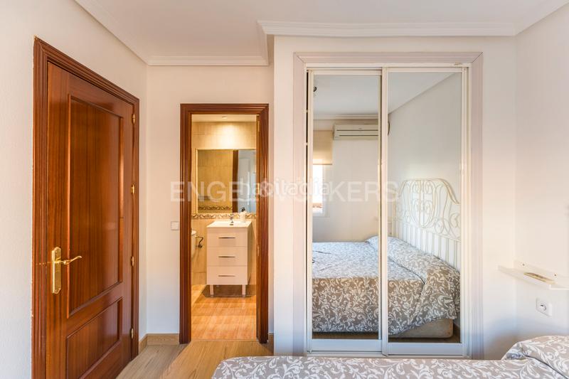Foto 03dd2eba-6d1d-49b0-b7f4-cb336b211ba5. Miete appartement mit heizung pool in Quintana Madrid