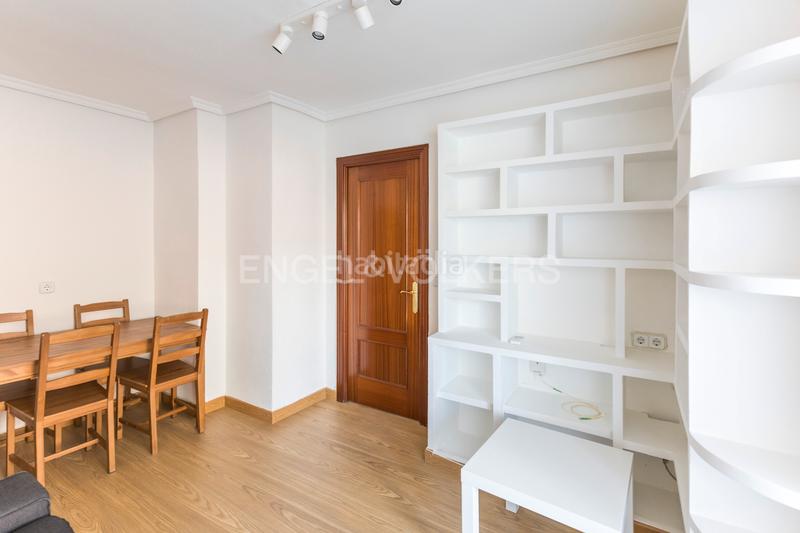 Foto 54618ed8-1fd8-4673-911d-401918bec1b9. Miete appartement mit heizung pool in Quintana Madrid