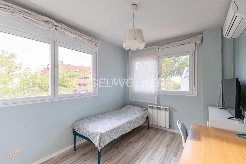 Foto 1206b4b2-c012-439c-8980-a3b2459e3f16. House with heating parking pool in Miramadrid Paracuellos de Jarama