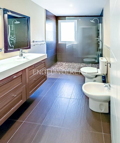 Foto 22a7e613-d35a-49d3-b1b7-fb75e744fea0. House with heating parking pool in Miramadrid Paracuellos de Jarama