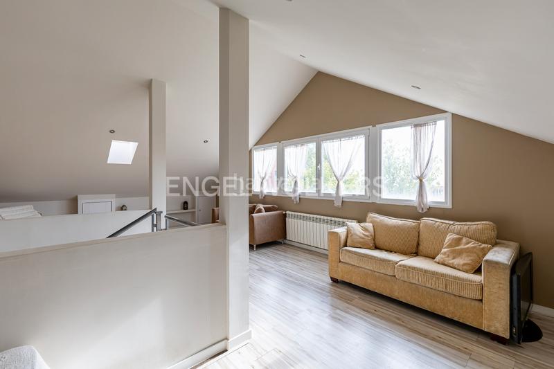 Foto 23c68050-1168-4ad7-b05f-8f396930942f. House with heating parking pool in Miramadrid Paracuellos de Jarama