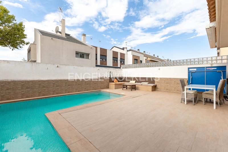 Foto 3fedfdd6-a2e3-4818-a334-271d3c7d1a38. House with heating parking pool in Miramadrid Paracuellos de Jarama
