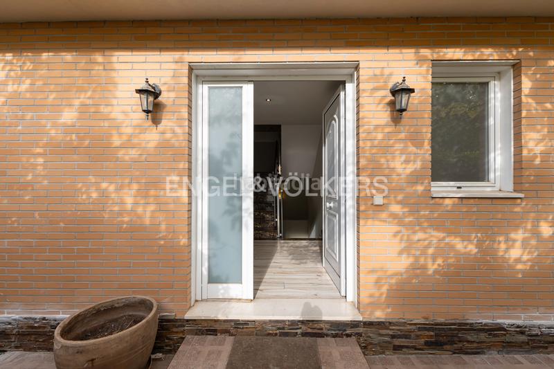 Foto 50ebb398-7fd5-40e0-be82-f924af67afe8. House with heating parking pool in Miramadrid Paracuellos de Jarama