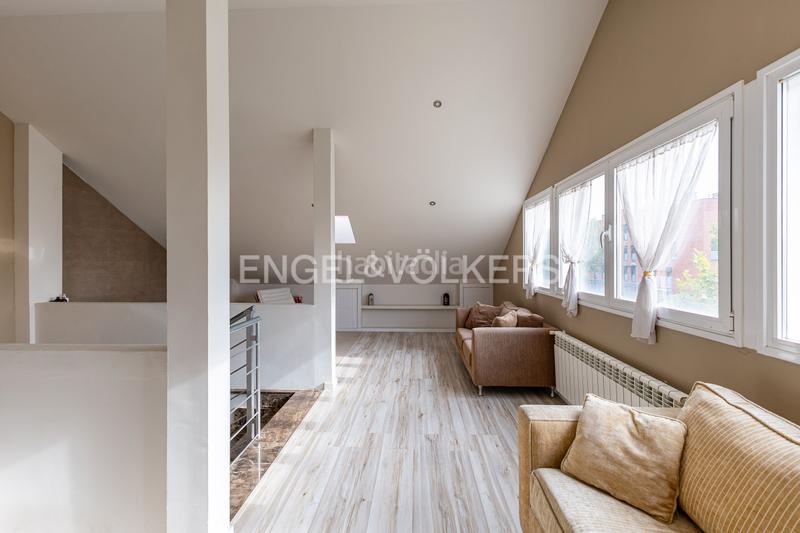 Foto f6653f4b-d70e-44db-83d7-47d668f7fe40. House with heating parking pool in Miramadrid Paracuellos de Jarama